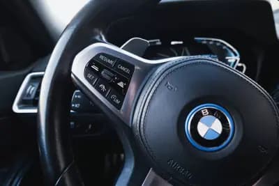 Sell BMW 330 2022 - 32000 EUR, 154900 km - AUTO.MOTO.pt