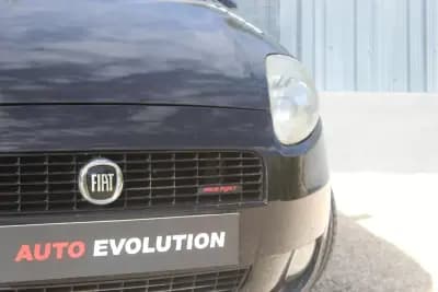 Sell Fiat Grande Punto 2008 - 5900 EUR, 153000 km - AUTO.MOTO.pt